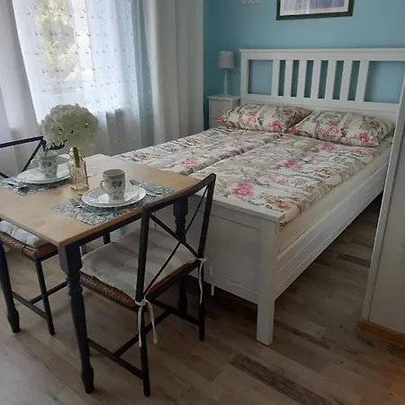 Jaskolka 미엥지즈드로예