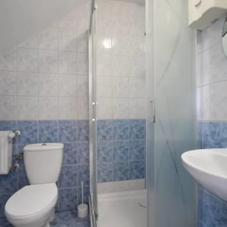 Jaskolka * 미엥지즈드로예